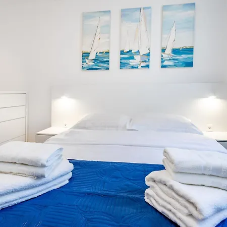 Mira Zarok * 巴斯卡